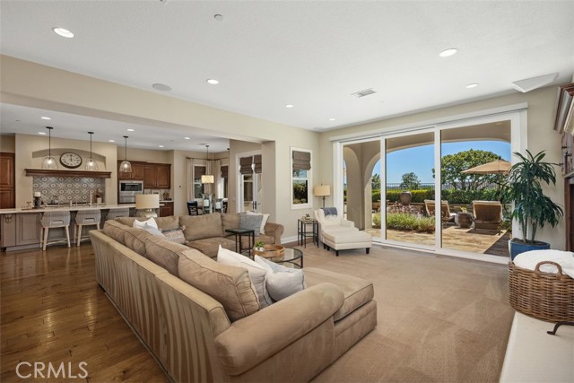 15 Long View Road, Coto de Caza CA: https://media.crmls.org/medias/e4f1c618-4fd6-478b-8987-21f9d2a5fc99.jpg