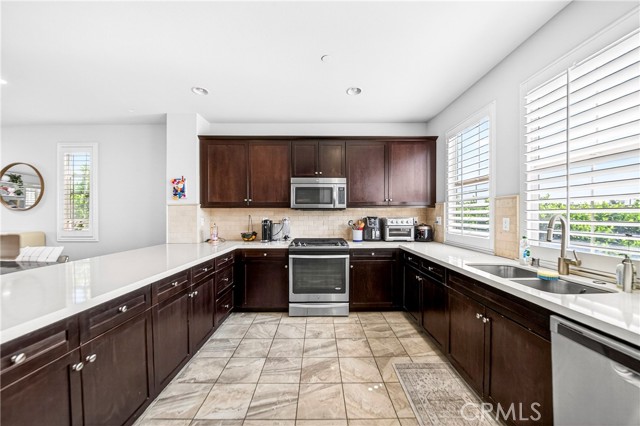 Detail Gallery Image 7 of 25 For 1021 Mandarin, Fullerton,  CA 92833 - 3 Beds | 3/1 Baths