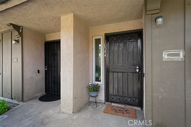10544 White Oak Drive, Riverside CA: https://media.crmls.org/medias/e4f24cd7-7a8f-4608-94bc-1e64c7c47bcd.jpg