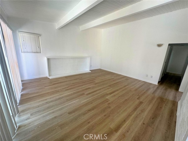 Detail Gallery Image 6 of 22 For 17731 Elkwood St, Reseda,  CA 91335 - 3 Beds | 2 Baths