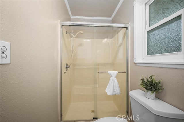 Image 34 of 55 For 590 Espanita