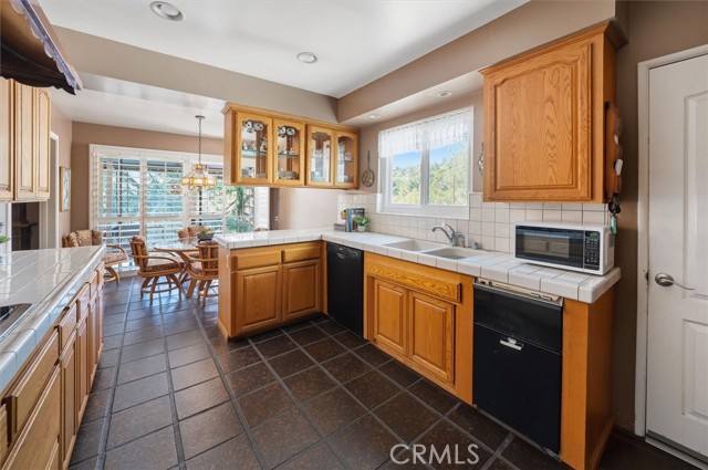 Detail Gallery Image 10 of 39 For 3342 Dunsmere, Glendale,  CA 91206 - 3 Beds | 2 Baths