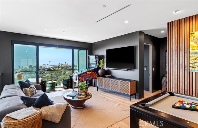 Detail Gallery Image 16 of 46 For 606 E Avenida San Juan, San Clemente,  CA 92672 - 4 Beds | 4/1 Baths