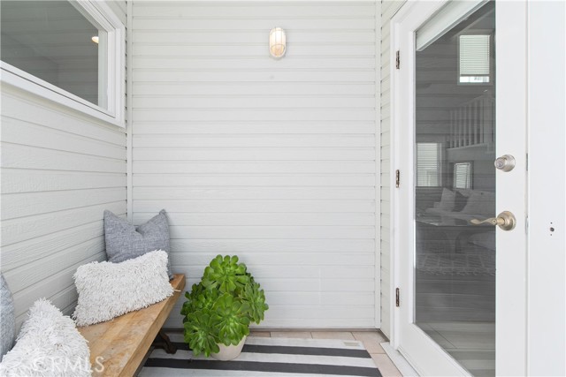 Detail Gallery Image 17 of 33 For 608 Poinsettia Ave #B,  Corona Del Mar,  CA 92625 - 2 Beds | 2 Baths