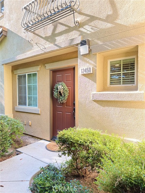 Detail Gallery Image 2 of 31 For 12450 Travanca Ln, Corona,  CA 91752 - 2 Beds | 2/1 Baths
