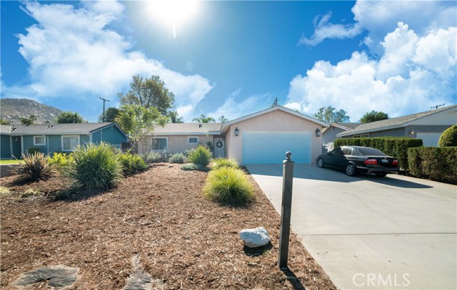 820 4th St, Norco, CA 92860