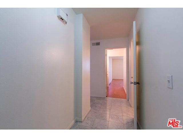 Detail Gallery Image 6 of 12 For 10747 Wilshire #904,  Los Angeles,  CA 90024 - 2 Beds | 2 Baths