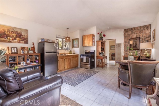 Detail Gallery Image 12 of 31 For 417 Spruce, Sugarloaf,  CA 92386 - 2 Beds | 2 Baths