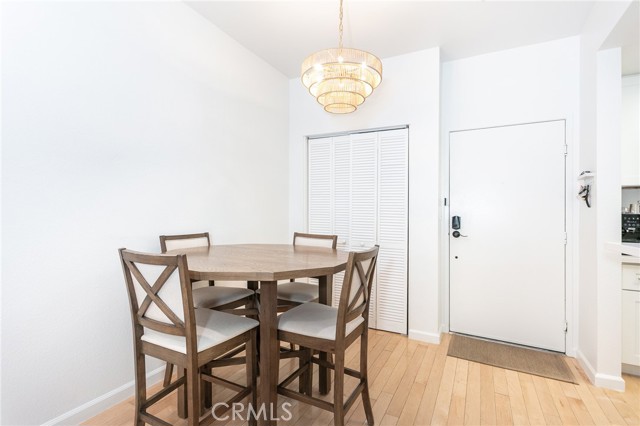 Detail Gallery Image 8 of 26 For 19350 Sherman #124,  Reseda,  CA 91335 - 1 Beds | 1 Baths