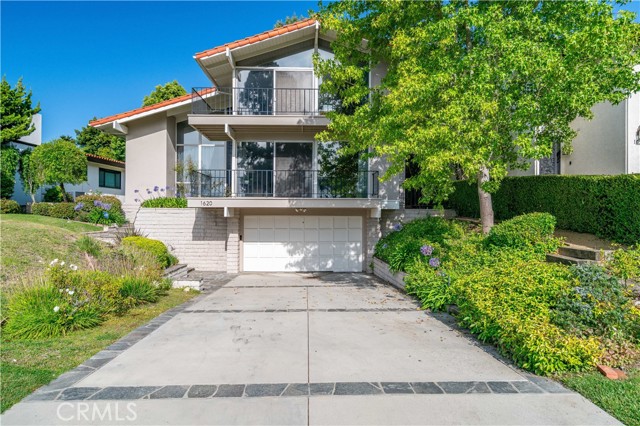 1620 Granvia Altamira, Palos Verdes Estates CA: https://media.crmls.org/medias/e4f9918a-f856-46c7-90f9-94be159b9f98.jpg