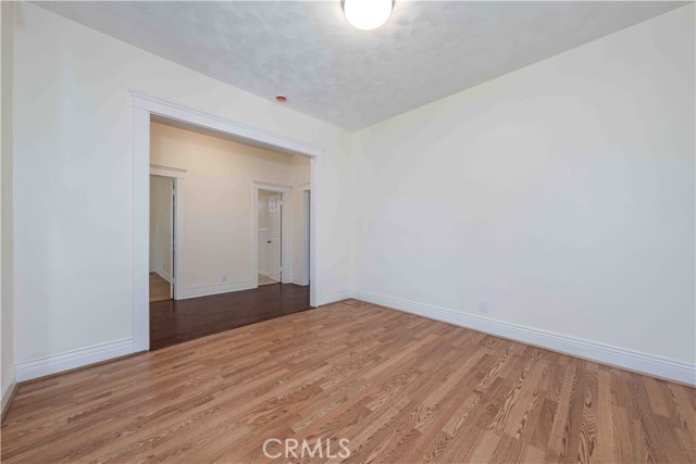 Detail Gallery Image 5 of 33 For 123 S Olive St, Anaheim,  CA 92805 - 4 Beds | 3 Baths