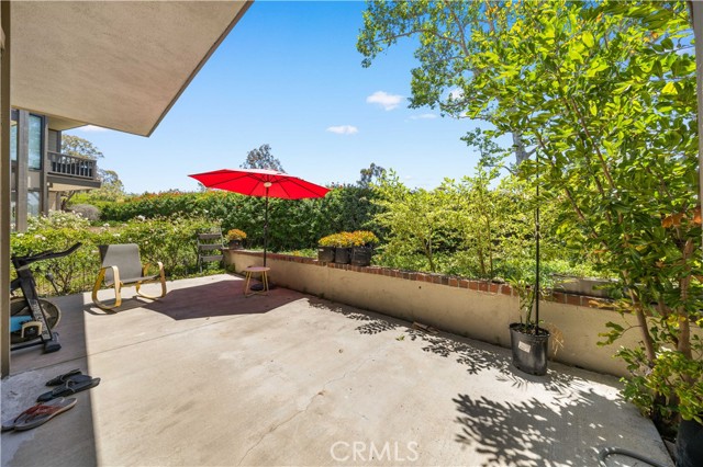 11 Palos, Irvine CA: https://media.crmls.org/medias/e4fa76bc-2451-46ed-9d89-16c895ac6925.jpg