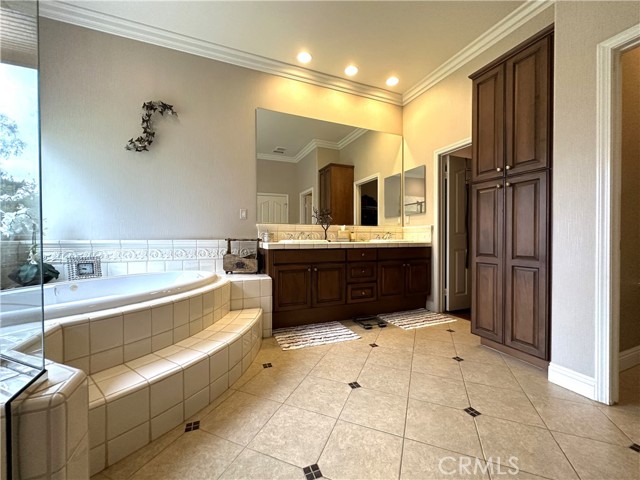 Bathroom 2 - Primary
