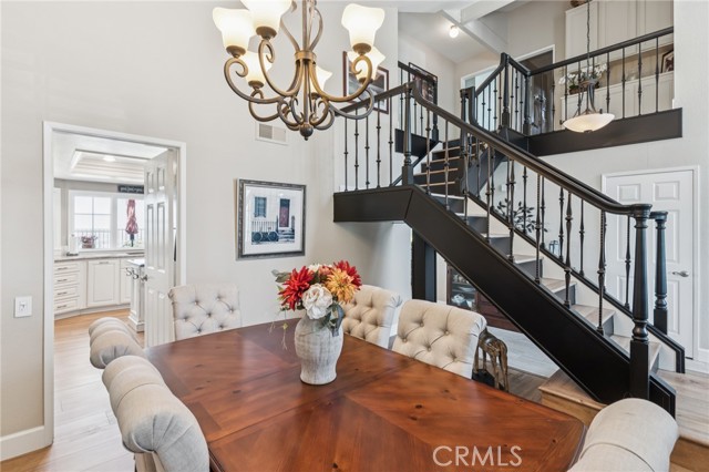 27201 Via Aurora, Mission Viejo CA: https://media.crmls.org/medias/e4fb471c-928d-472f-a0ce-33060749b011.jpg