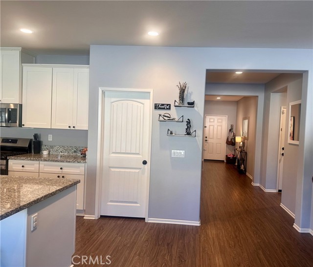 Detail Gallery Image 5 of 44 For 1433 Chardonnay, San Jacinto,  CA 92582 - 4 Beds | 2 Baths