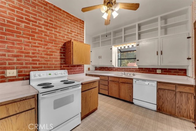 Detail Gallery Image 17 of 55 For 550 Bayles Ave, Red Bluff,  CA 96080 - 2 Beds | 2 Baths