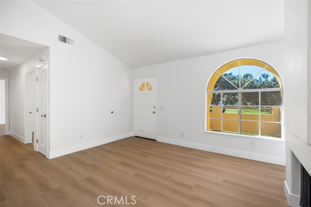 Detail Gallery Image 8 of 29 For 89 Alberti Aisle, Irvine,  CA 92614 - 2 Beds | 2 Baths