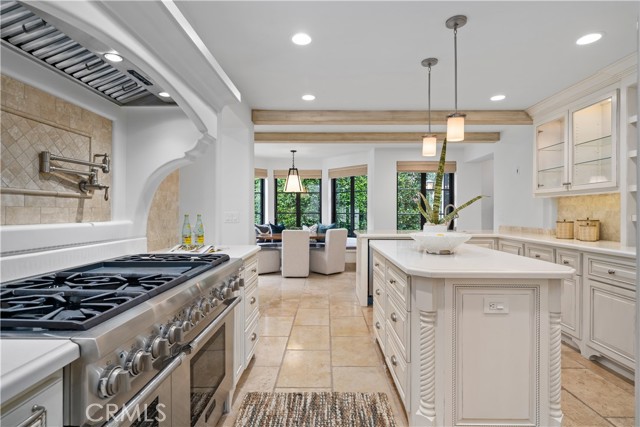 Detail Gallery Image 9 of 66 For 110 via Trieste, Newport Beach,  CA 92663 - 5 Beds | 5/1 Baths