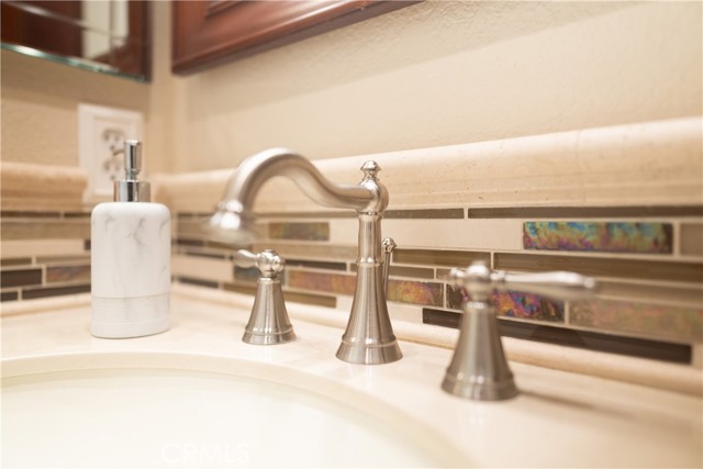 10154 Whispering Forest Drive, Rancho Cucamonga CA: https://media.crmls.org/medias/e4fca41b-91c2-4946-89a1-8a48d8ef1499.jpg