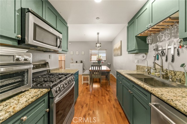 17230 Newhope Street, Fountain Valley CA: https://media.crmls.org/medias/e4fcea5f-993e-4118-8750-020ea3967548.jpg