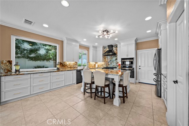 32409 Favara Drive, Temecula CA: https://media.crmls.org/medias/e4fd1f53-ece9-4e3c-96ad-2340962740aa.jpg