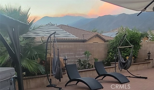 15767 Buck Point Lane, Fontana CA: https://media.crmls.org/medias/e4fd5cbc-72ef-4443-a9ec-82bfbbfb82c7.jpg