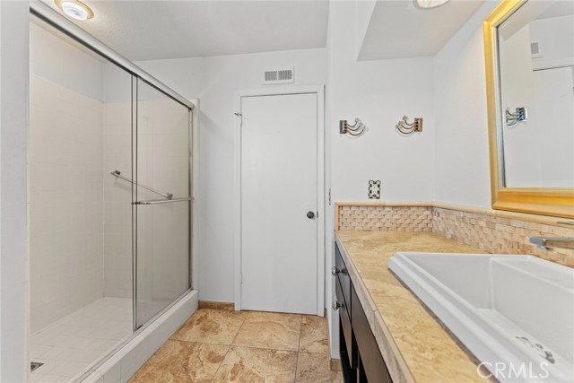 Detail Gallery Image 31 of 39 For 6 Rue Marseille, Newport Beach,  CA 92660 - 3 Beds | 2/1 Baths