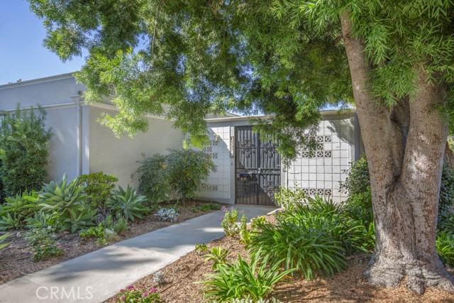 Detail Gallery Image 1 of 25 For 537 via Estrada #C,  Laguna Woods,  CA 92637 - 2 Beds | 2 Baths