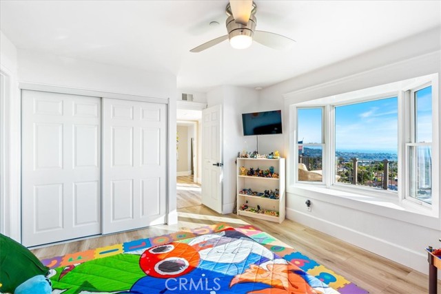 507 Via Florida, San Clemente CA: https://media.crmls.org/medias/e4fe6044-2dc9-499e-abb7-2937b1237b7b.jpg