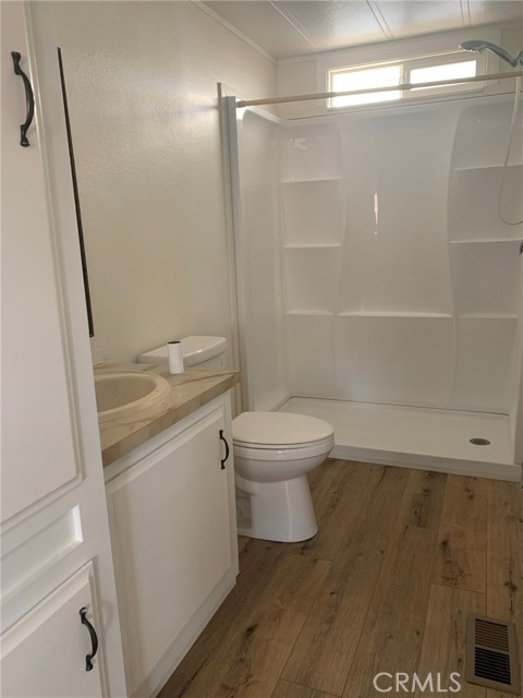 523 Piute Street, Bodfish CA: https://media.crmls.org/medias/e4fe77c9-7e75-4141-aae2-5a976fbe0244.jpg