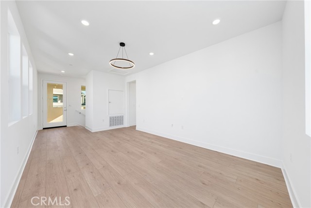 Detail Gallery Image 24 of 41 For 322 Proctor, Irvine,  CA 92618 - 4 Beds | 3/1 Baths