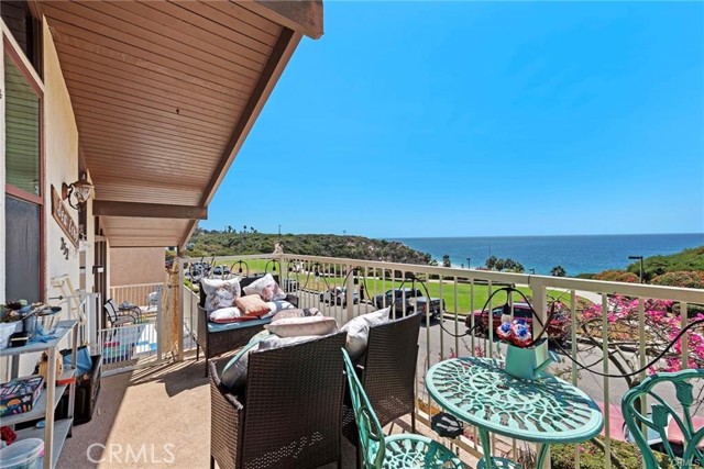 252 Avenida Lobeiro, San Clemente CA: https://media.crmls.org/medias/e4ff4088-40b6-490c-9fd7-aa7e0f66a8f1.jpg