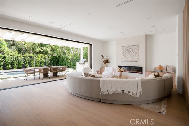 12335 Otsego Street, Valley Village CA: https://media.crmls.org/medias/e4ff4a0f-baeb-4f68-a1c2-cce980ecf315.jpg