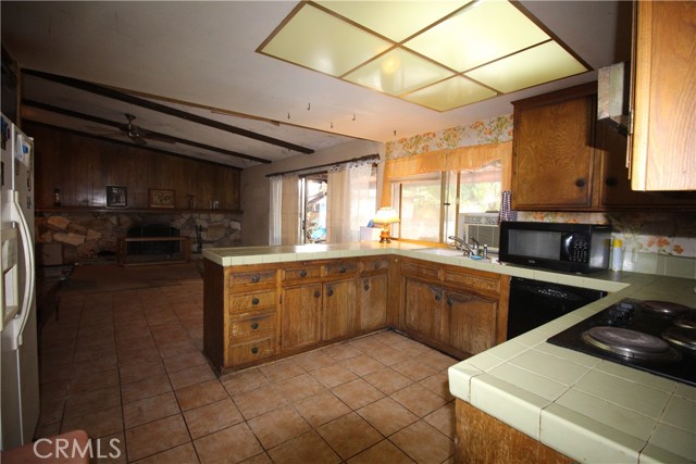 186 West Sidlee Street photo 6