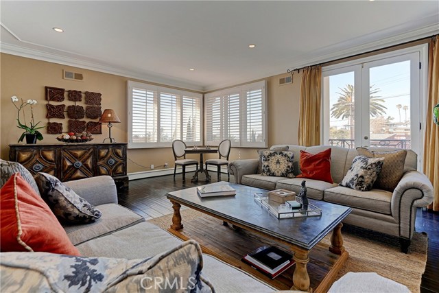 934 Duncan Avenue, Manhattan Beach, California 90266, 5 Bedrooms Bedrooms, ,4 BathroomsBathrooms,Residential,Sold,Duncan,SB17006848