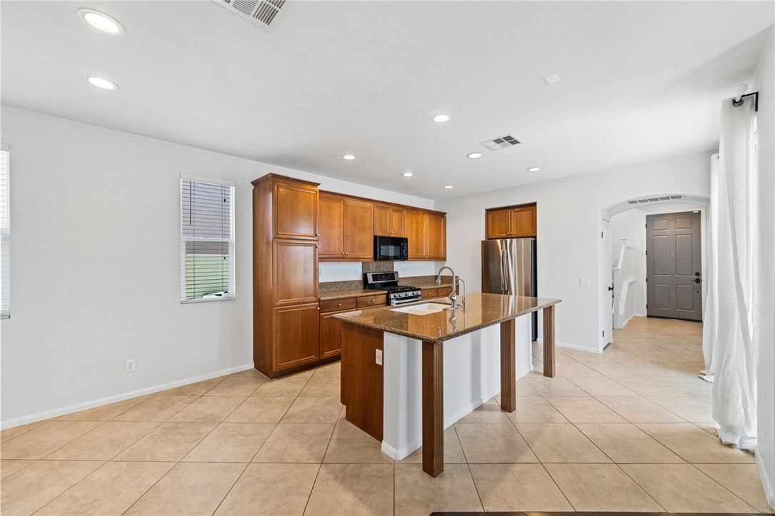 Detail Gallery Image 21 of 54 For 27704 Passion Flower Ct, Murrieta,  CA 92562 - 3 Beds | 2/1 Baths