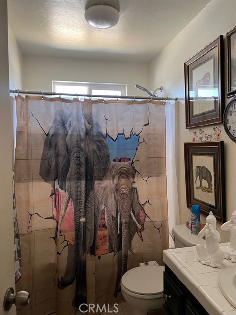 2127 Tule River Avenue, Corcoran CA: https://media.crmls.org/medias/e500a00f-4d36-4d66-9feb-d598702009b4.jpg