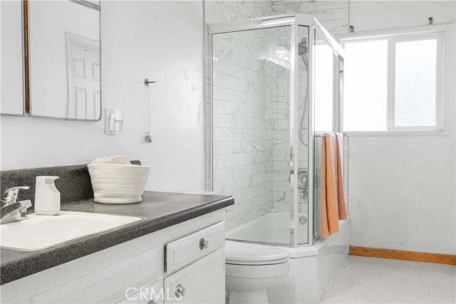 Detail Gallery Image 27 of 42 For 20212 Londelius, Winnetka,  CA 91306 - 3 Beds | 2 Baths