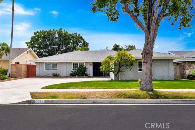 Detail Gallery Image 8 of 41 For 1024 E Tularosa, Orange,  CA 92866 - 4 Beds | 2 Baths