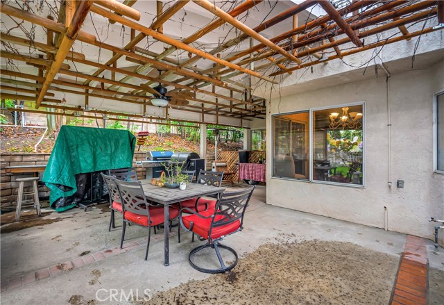 Detail Gallery Image 18 of 21 For 7354 Woodvale Ct, West Hills,  CA 91307 - 4 Beds | 3 Baths