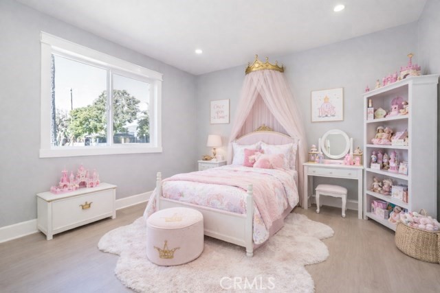 Detail Gallery Image 15 of 33 For 11256 Haskell Ave, Granada Hills,  CA 91344 - 4 Beds | 3 Baths