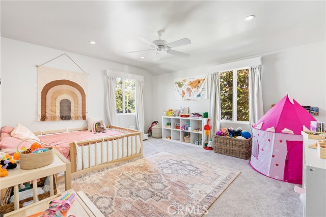 Detail Gallery Image 13 of 22 For 285 Sierks Street, Costa Mesa,  CA 92627 - 5 Beds | 3 Baths