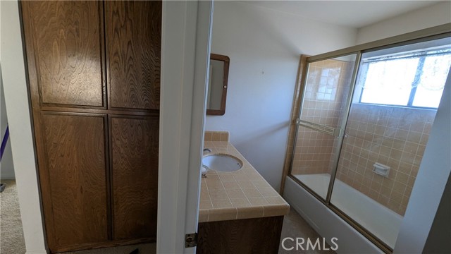 Detail Gallery Image 20 of 22 For 100 S Lucia Ave #1,  Redondo Beach,  CA 90277 - 3 Beds | 3 Baths