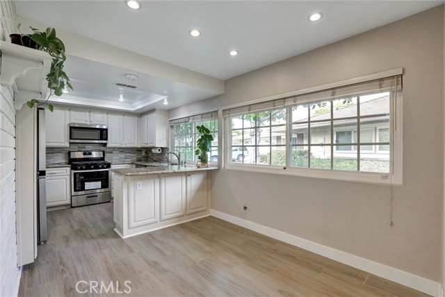 5111 Alder, Irvine CA: https://media.crmls.org/medias/e505106b-6722-49a4-afa3-847eb7bc4f09.jpg