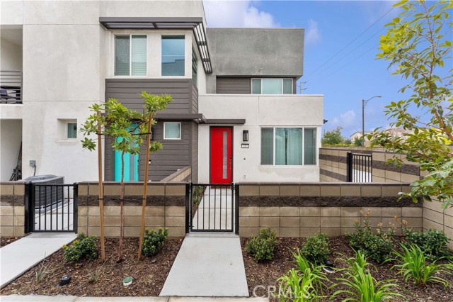 Detail Gallery Image 5 of 27 For 3740 S Allston Paseo #7,  Ontario,  CA 91761 - 3 Beds | 2/1 Baths