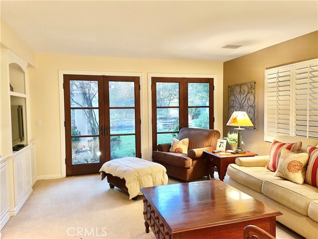 Detail Gallery Image 13 of 41 For 1 Espalier Dr, Lake Forest,  CA 92610 - 6 Beds | 3/1 Baths