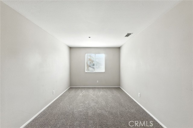 11144 Arizona Avenue, Riverside CA: https://media.crmls.org/medias/e506b16d-ad13-4ccb-b33e-6f56ffdc7966.jpg