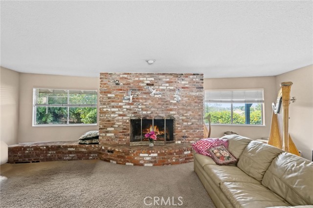 Detail Gallery Image 6 of 35 For 3550 Canonita Dr, Fallbrook,  CA 92028 - 4 Beds | 2/1 Baths