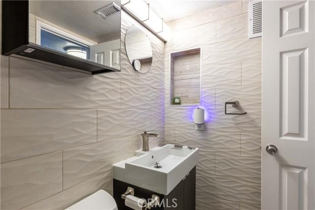 Detail Gallery Image 29 of 46 For 645 Chestnut Avenue #106,  Long Beach,  CA 90802 - 2 Beds | 2 Baths