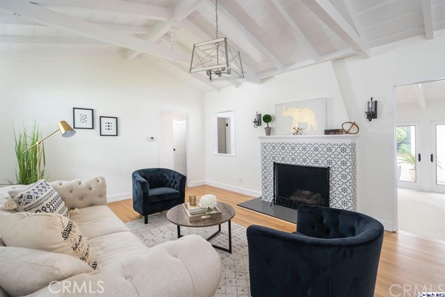 2 Bed Home for Sale in Toluca Lake, California